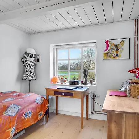 3 Bedroom Gorgeous In Prázdninový dům